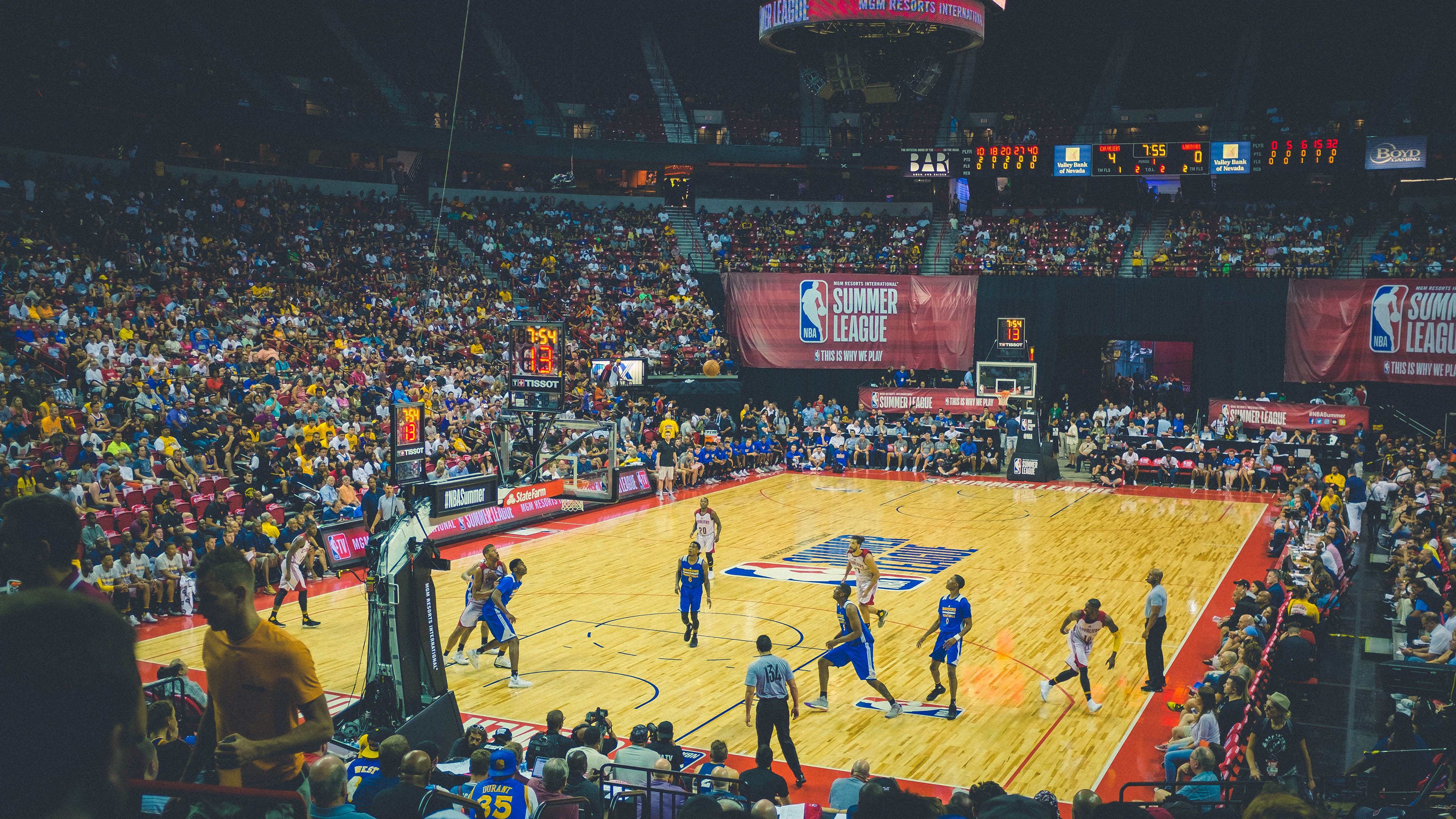 兰德尔26分钟轰三双！加内特36年纪录被他打破，加内特评价杜兰特